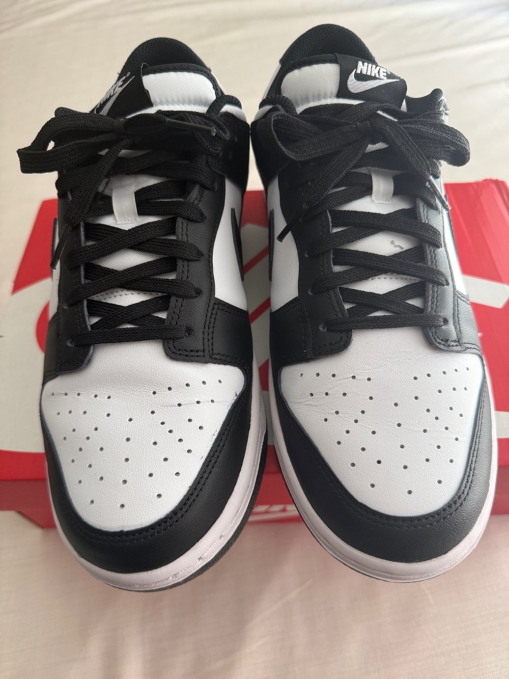 Nike Men's Black and White Low-Top Sneakers — Classic Two-Tone Design
